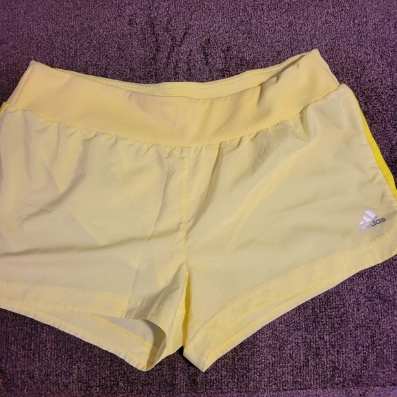 Womans Adidas Shorts - Picture 1 of 1